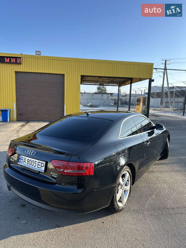Купе Audi A5 2010 в Бобринці