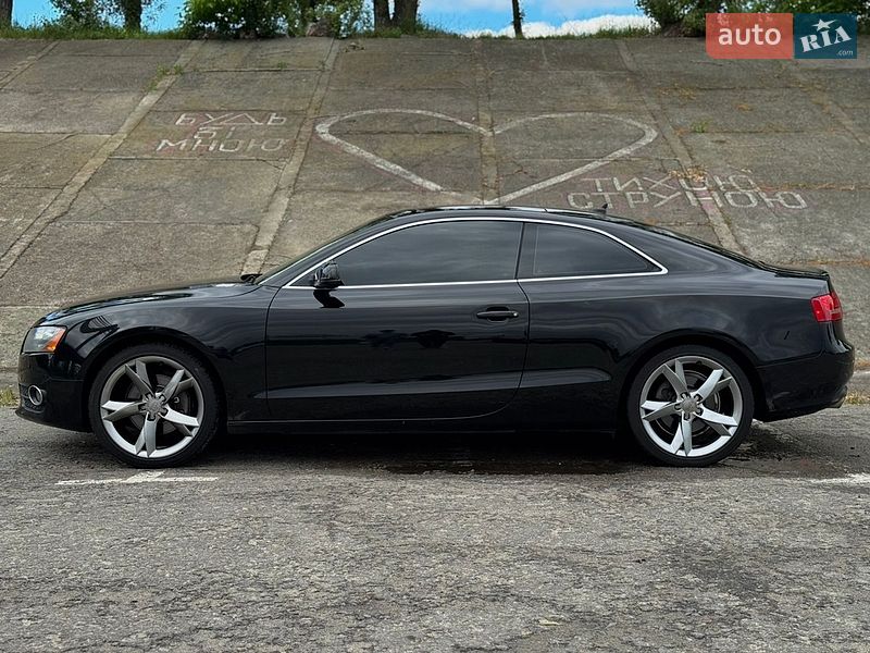 Купе Audi A5 2011 в Киеве