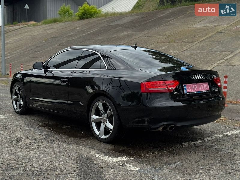 Купе Audi A5 2011 в Киеве
