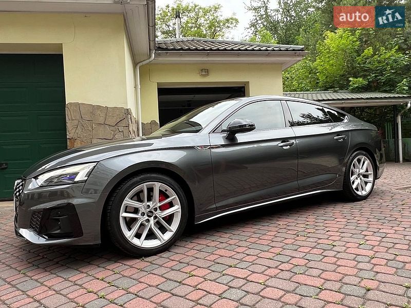 Купе Audi A5 2023 в Львове