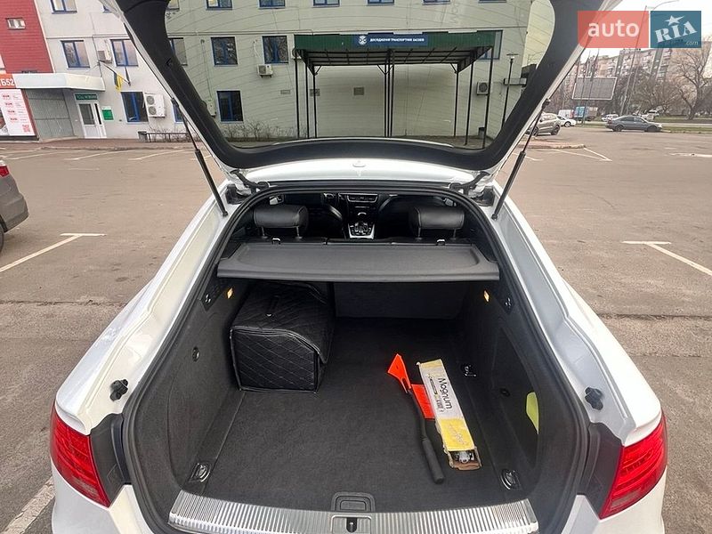 Купе Audi A5 2015 в Киеве