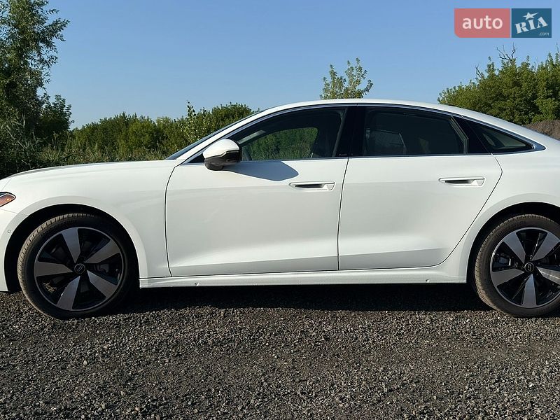 Лифтбек Audi A5 2025 в Киеве