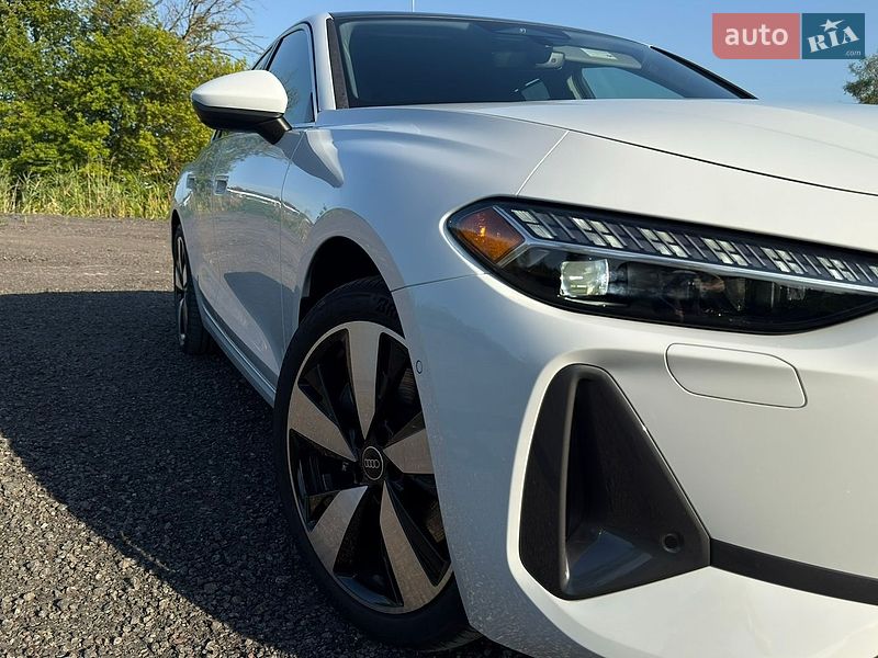 Лифтбек Audi A5 2025 в Киеве