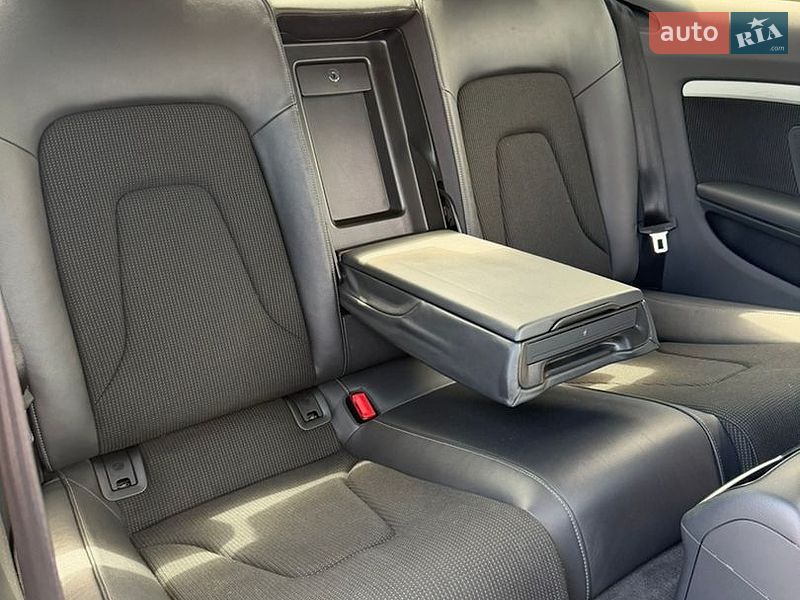 Купе Audi A5 2013 в Чернівцях