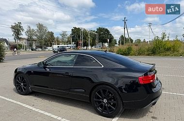 Купе Audi A5 2013 в Чернівцях
