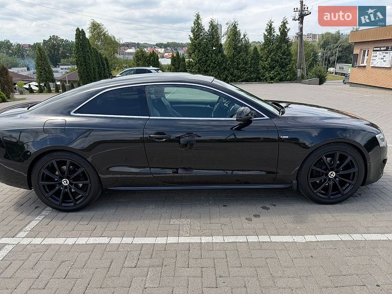Купе Audi A5 2013 в Чернівцях