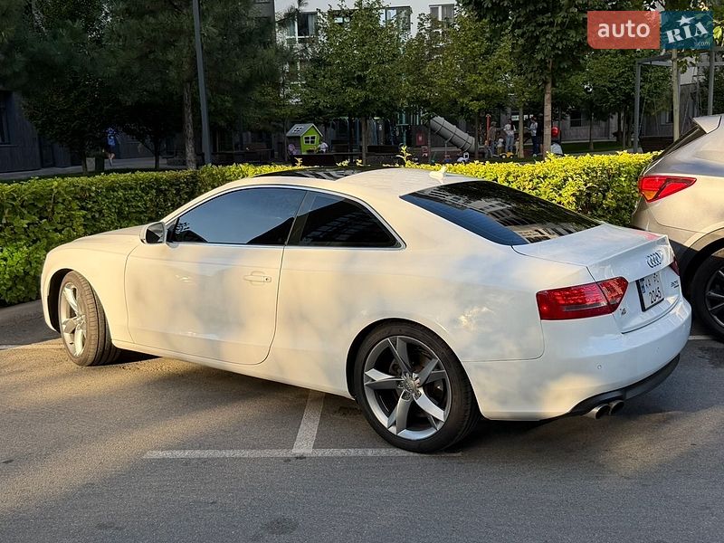 Купе Audi A5 2011 в Киеве