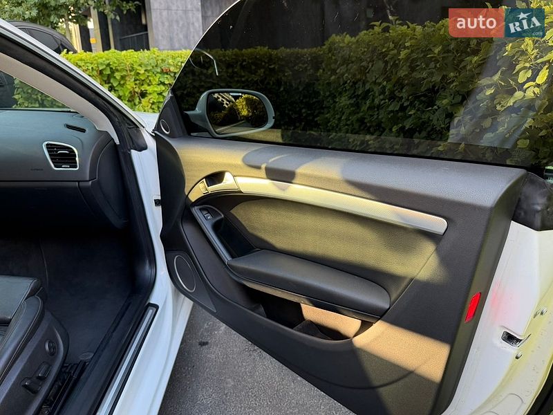 Купе Audi A5 2011 в Киеве
