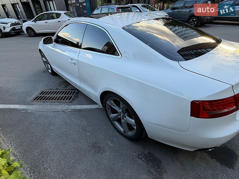 Купе Audi A5 2011 в Киеве