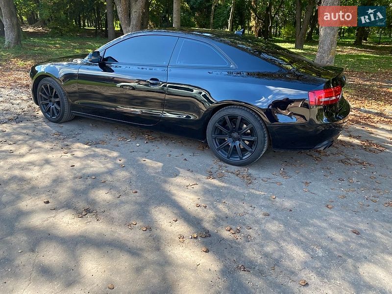 Купе Audi A5 2011 в Дубно