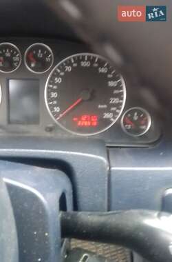 Audi A6  2001