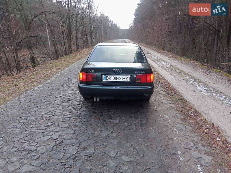 Седан Audi A6 1996 в Владимирце
