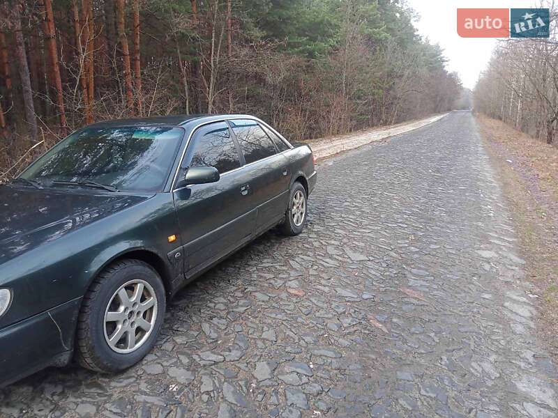 Седан Audi A6 1996 в Владимирце