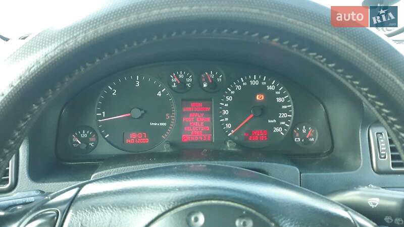 Универсал Audi A6 2001 в Рахове