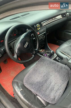 Audi A6  2000