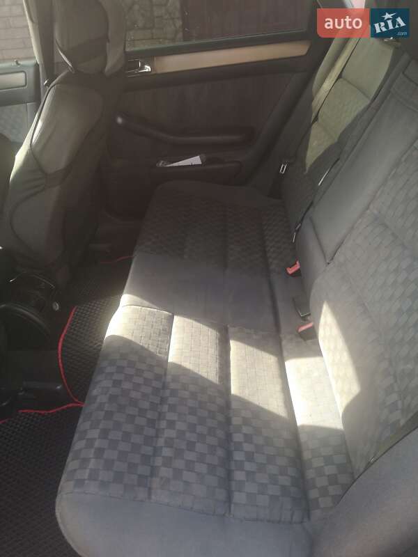 Седан Audi A6 1997 в Днепре
