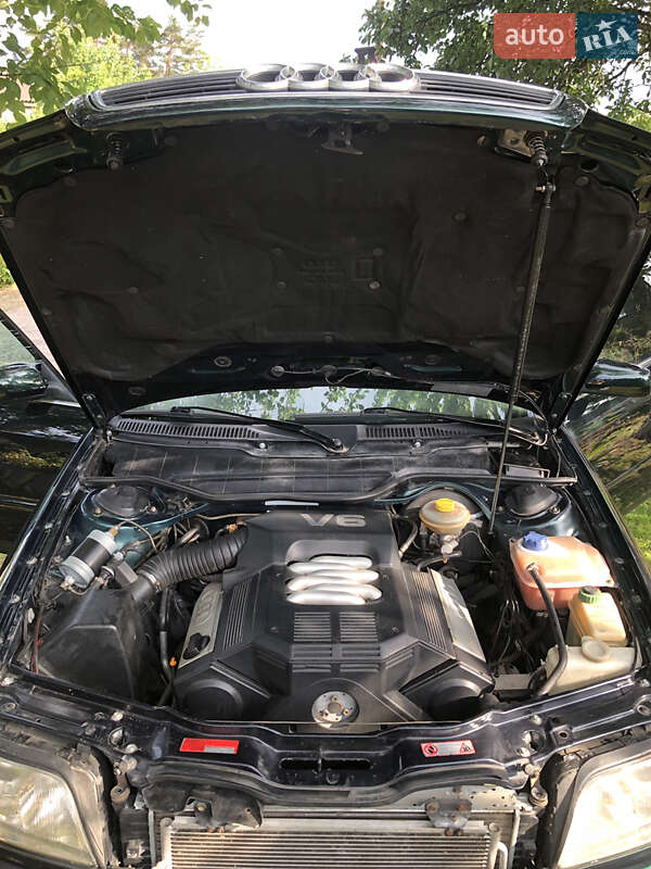 Седан Audi A6 1995 в Змиеве