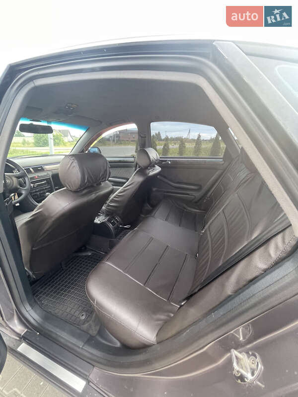 Седан Audi A6 2000 в Яворове