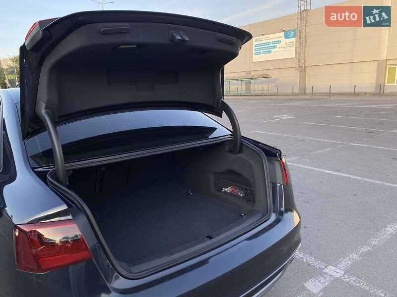Седан Audi A6 2014 в Днепре