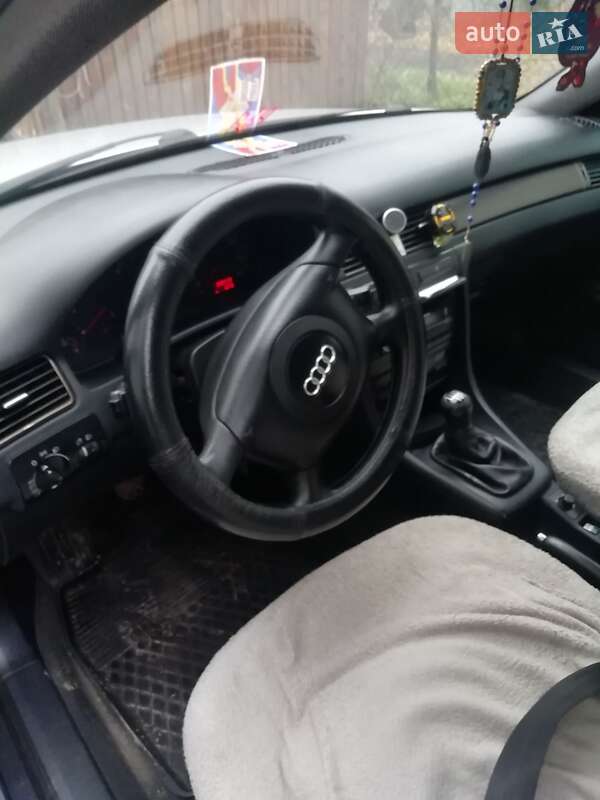 Універсал Audi A6 1999 в Золочеві