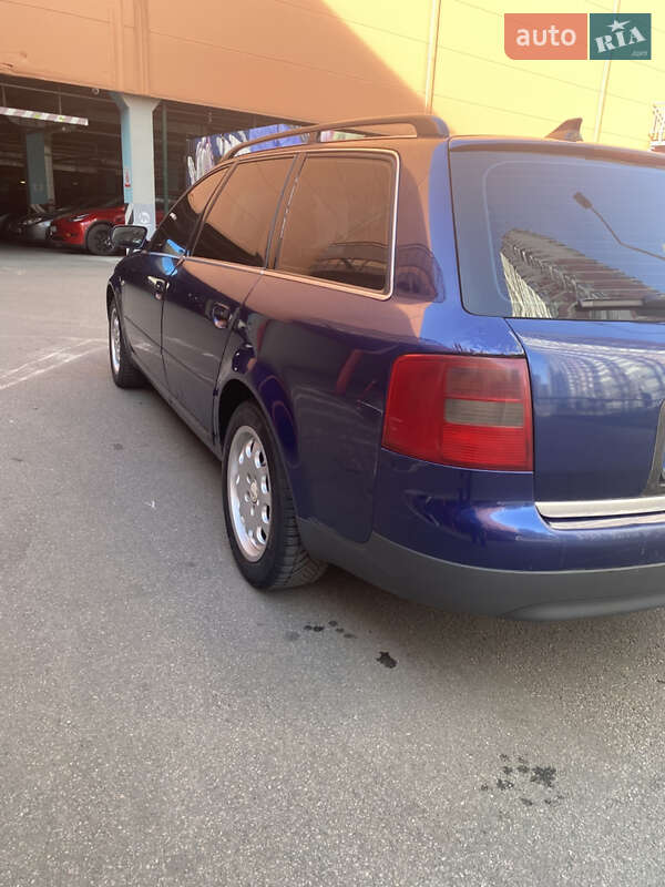 Универсал Audi A6 2001 в Киеве