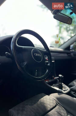Седан Audi A6 2004 в Житомирі