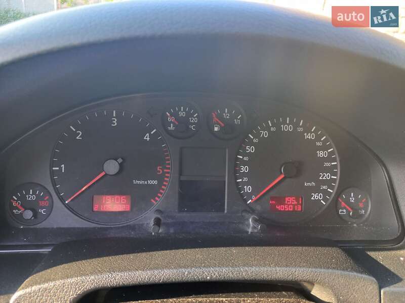 Універсал Audi A6 2000 в Києві