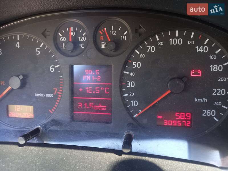 Седан Audi A6 2000 в Киеве