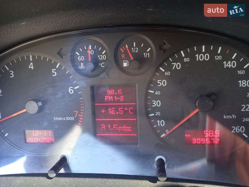 Седан Audi A6 2000 в Киеве