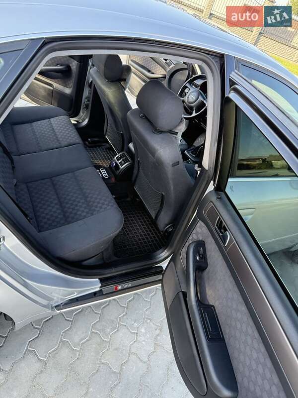 Седан Audi A6 2001 в Рівному