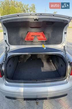 Седан Audi A6 2001 в Рівному