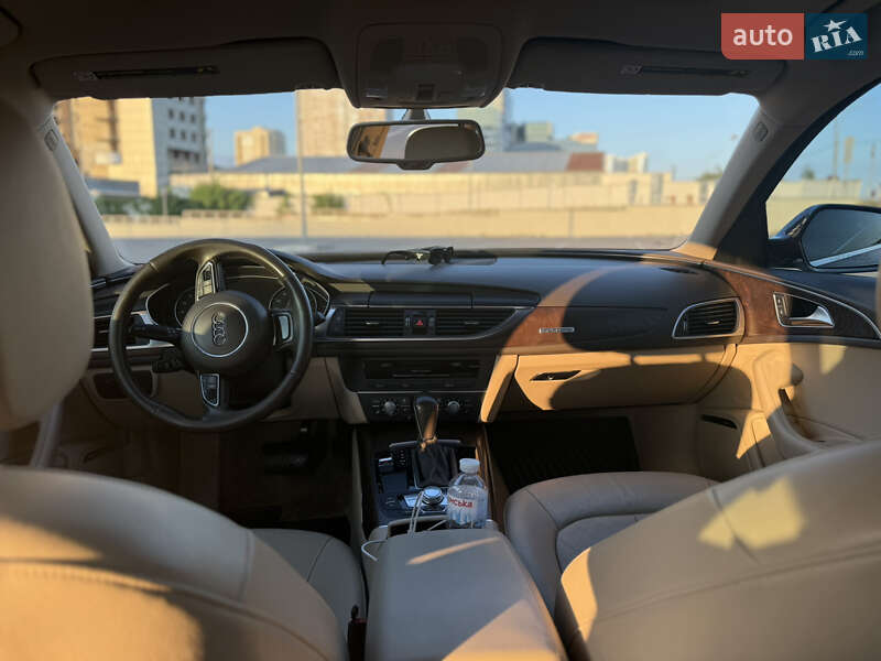 Седан Audi A6 2015 в Киеве