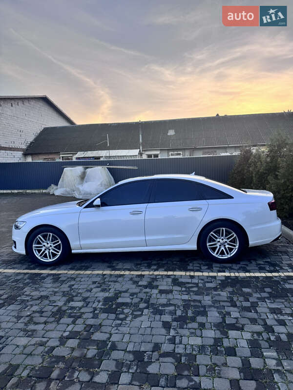 Седан Audi A6 2016 в Узине