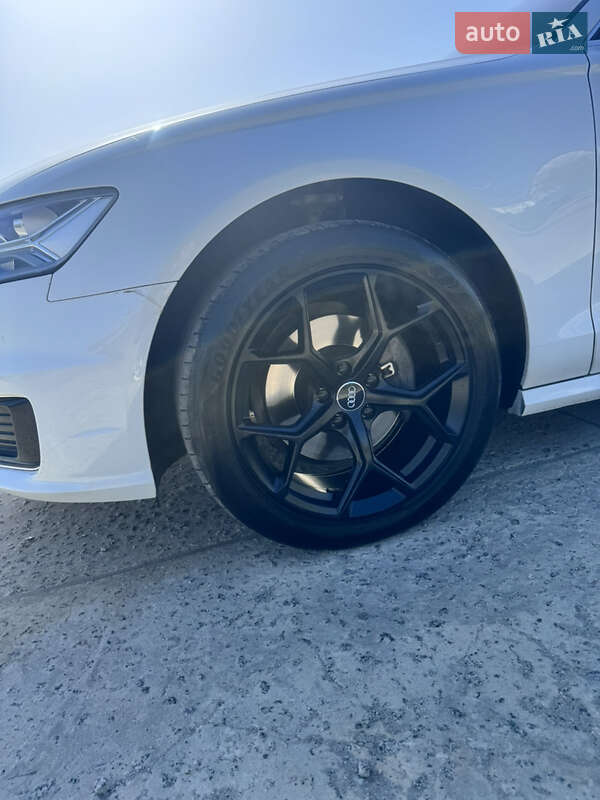 Седан Audi A6 2016 в Узине