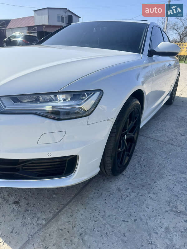 Седан Audi A6 2016 в Узине