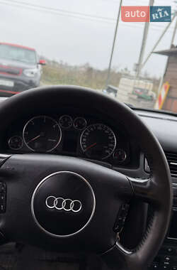 Седан Audi A6 2003 в Рудки