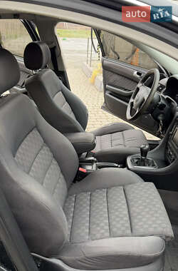 Седан Audi A6 2003 в Рудки