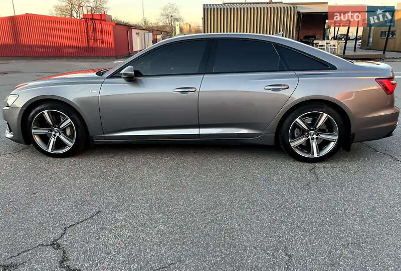 Седан Audi A6 2018 в Киеве