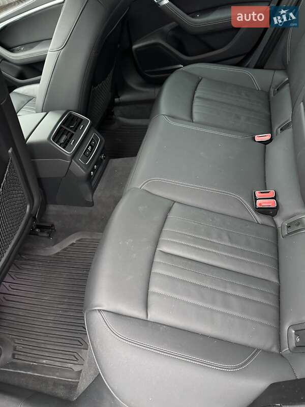 Седан Audi A6 2022 в Киеве