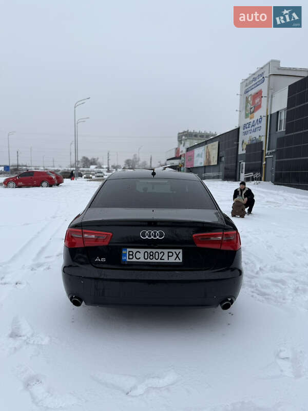Седан Audi A6 2012 в Стрию