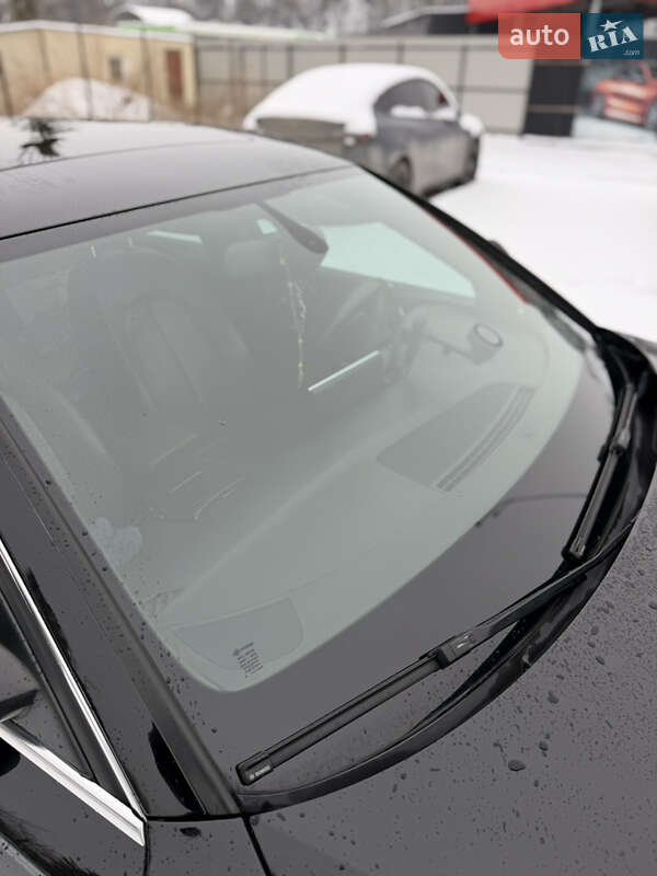 Седан Audi A6 2012 в Стрию