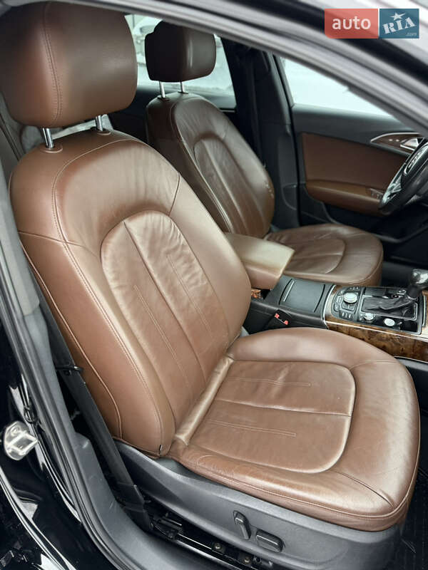 Седан Audi A6 2012 в Стрию