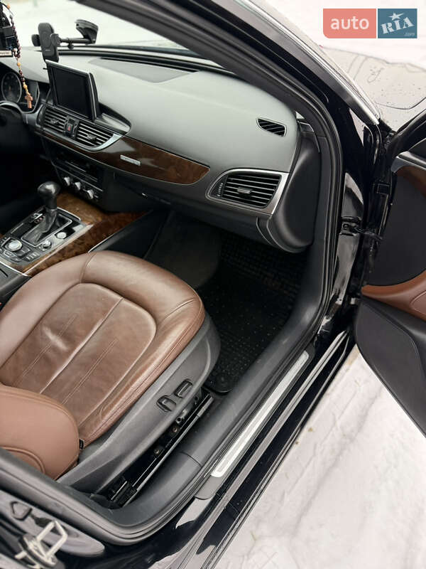 Седан Audi A6 2012 в Стрию