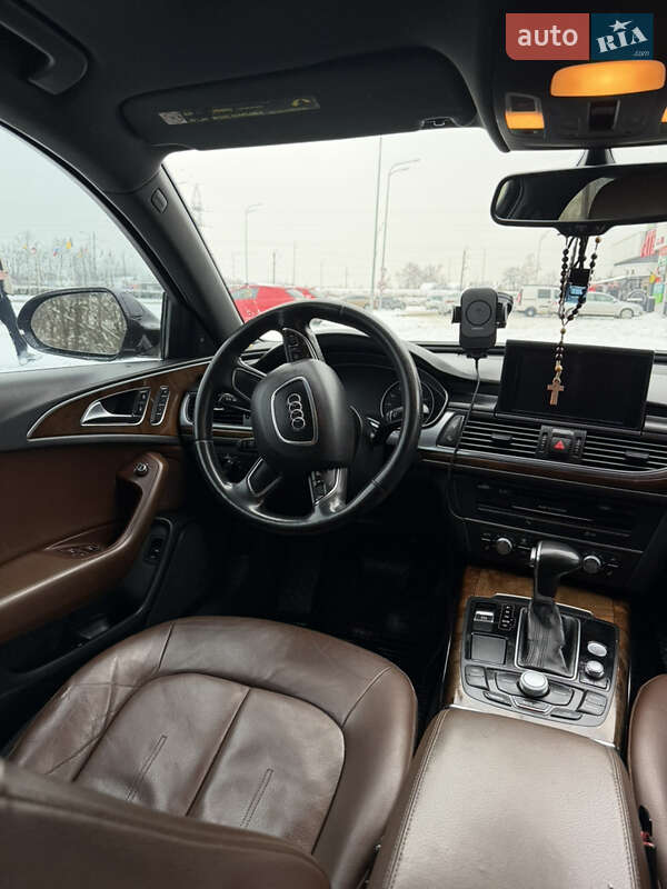 Седан Audi A6 2012 в Стрию