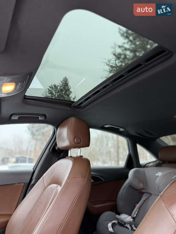 Седан Audi A6 2012 в Стрию
