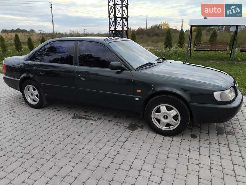 Седан Audi A6 1995 в Борщеве