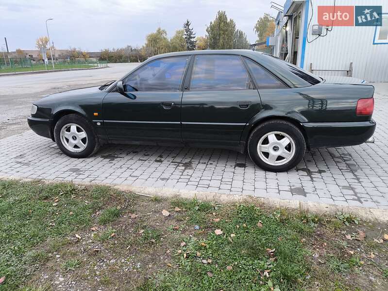 Седан Audi A6 1995 в Борщеве