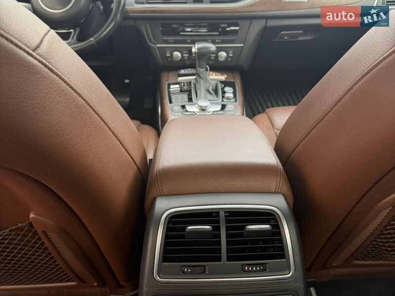 Седан Audi A6 2014 в Рівному
