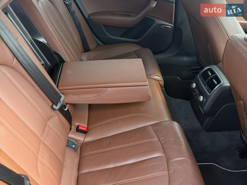 Седан Audi A6 2014 в Рівному