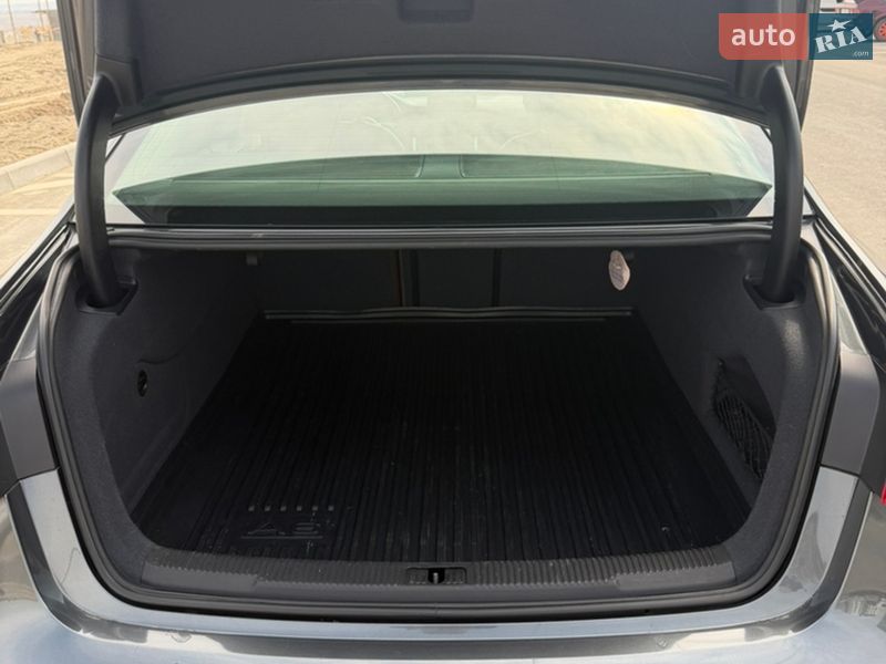 Седан Audi A6 2014 в Рівному
